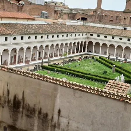 Triple Big Room Amazing View, For Two O Three Person, In Center Of Rome
